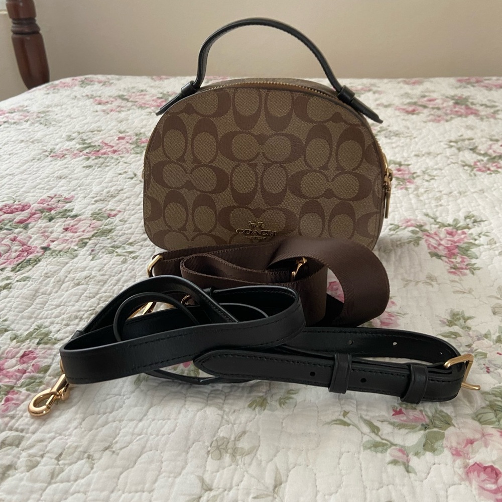 Authentic Women’s Coach signature crossbody bag Serena